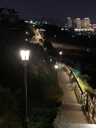 滨海步行道-青岛市必去景点