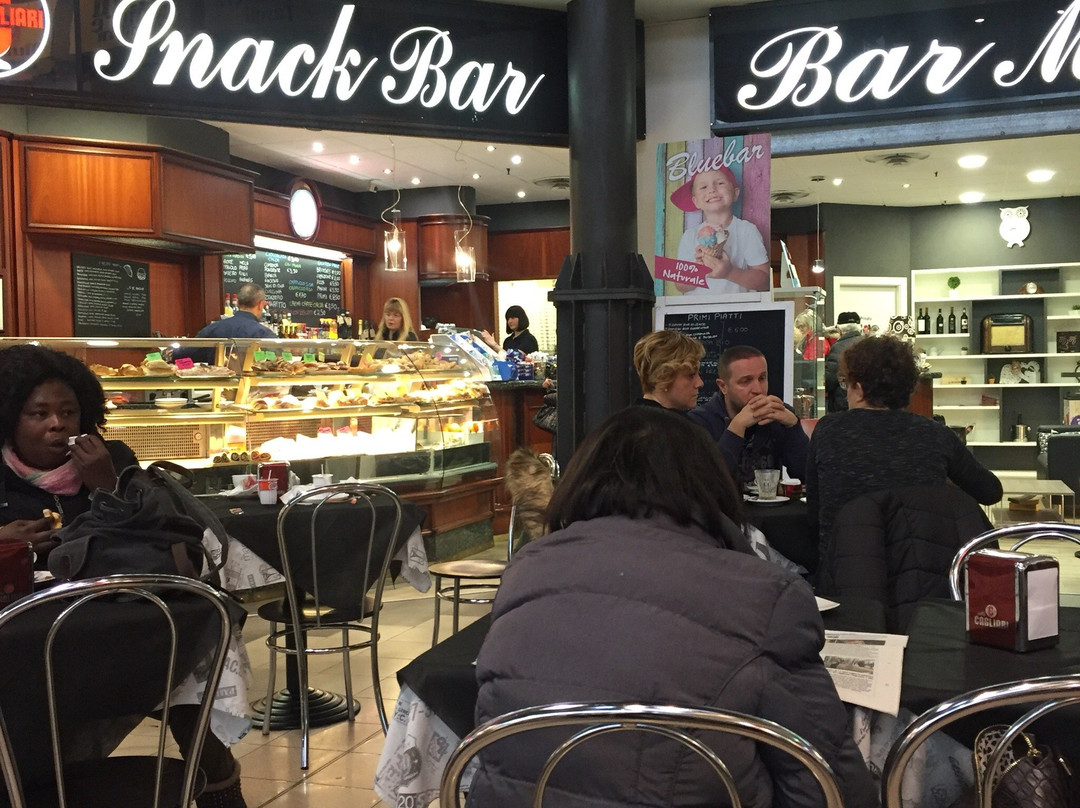 Montecavolo餐馆和美食-Blue Bar