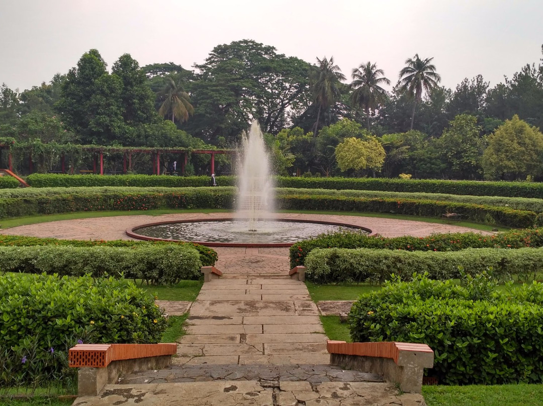 Cileungsi旅游景点-Taman Bunga Wiladatika Cibubur