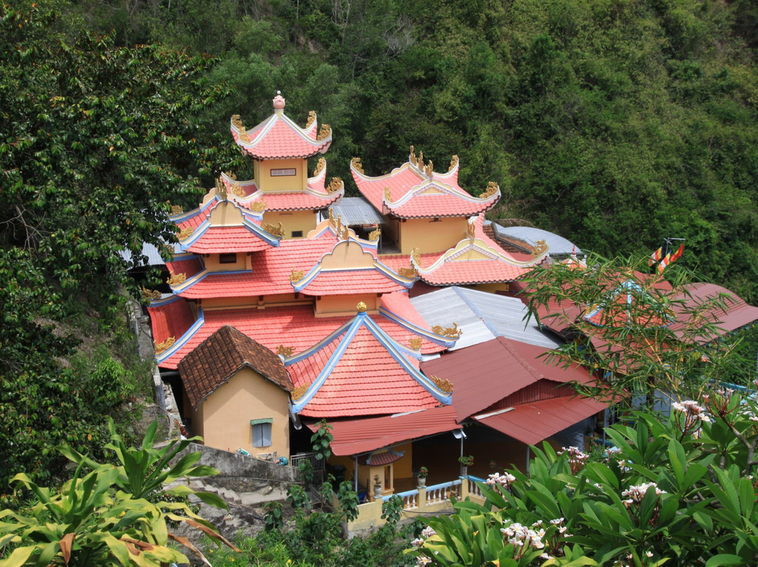 Suoi Do Pagoda