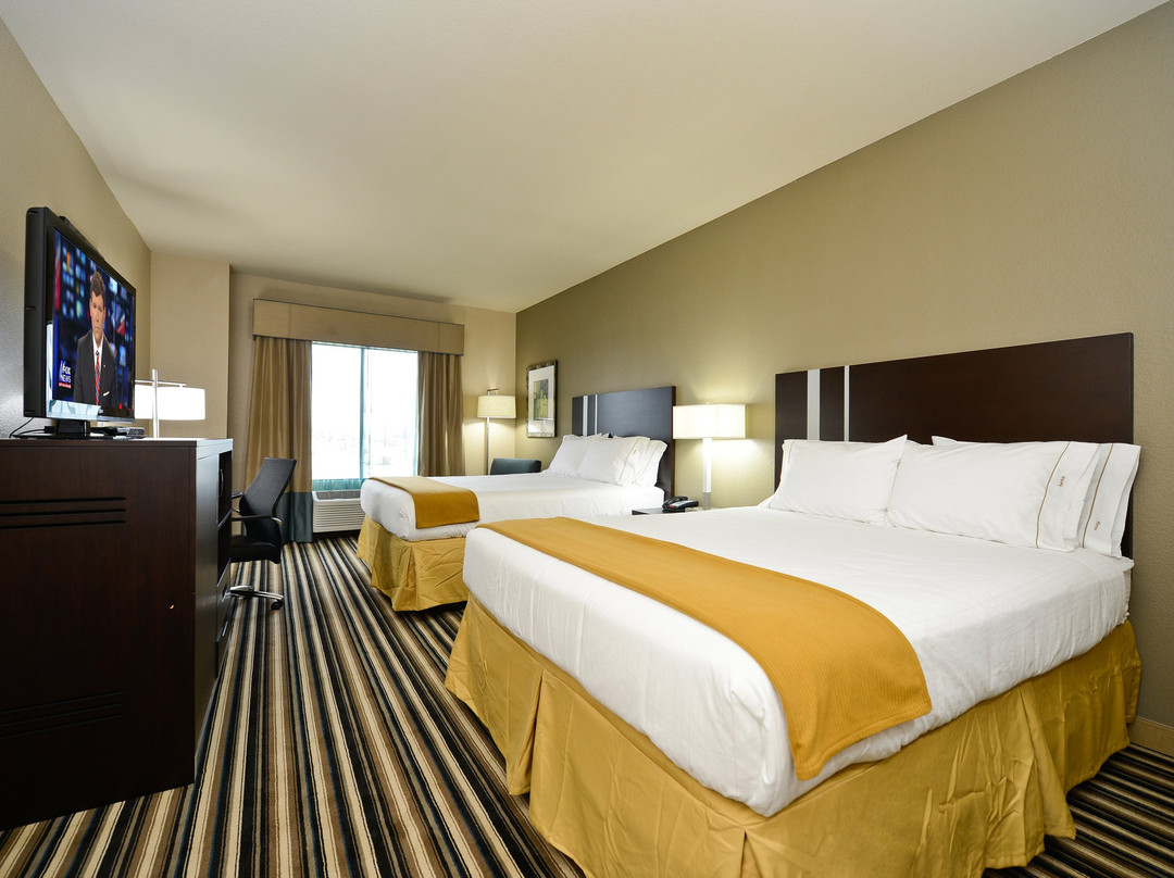 Holiday Inn Express & Suites Forrest City By IHG主图