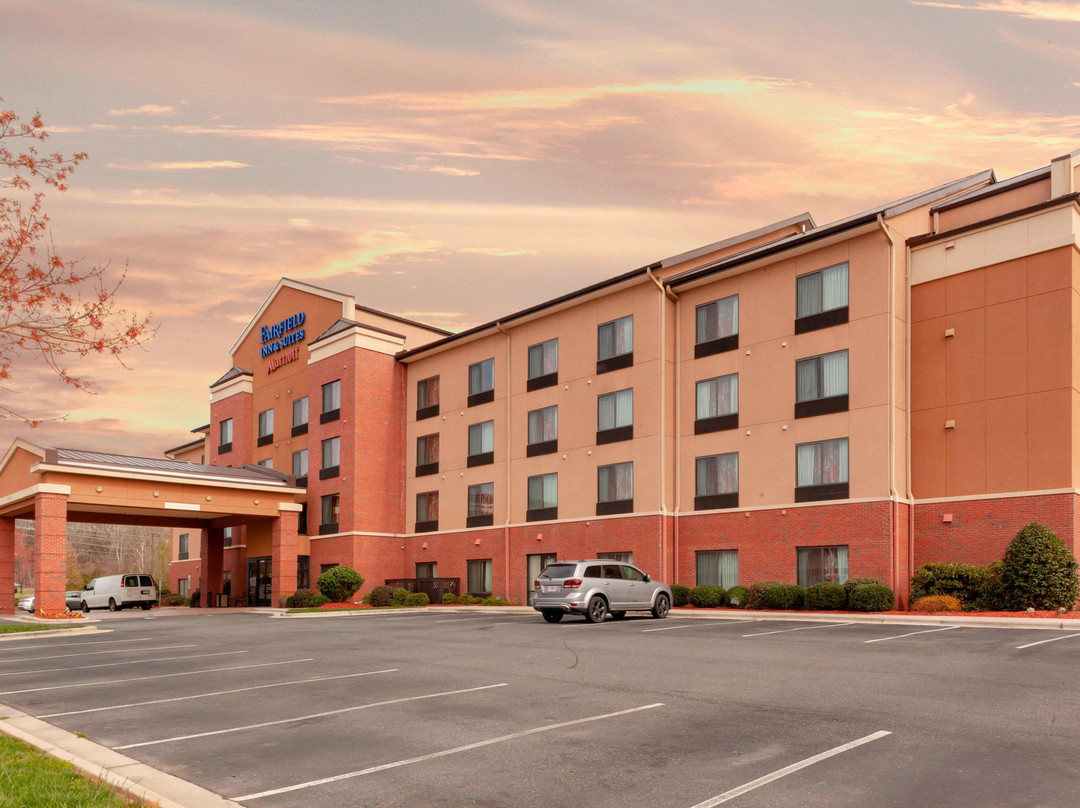 Fairfield Inn & Suites Charlotte Matthews主图