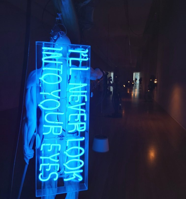 MAC's (Musee des arts Contemporains)-蒙斯必去景点