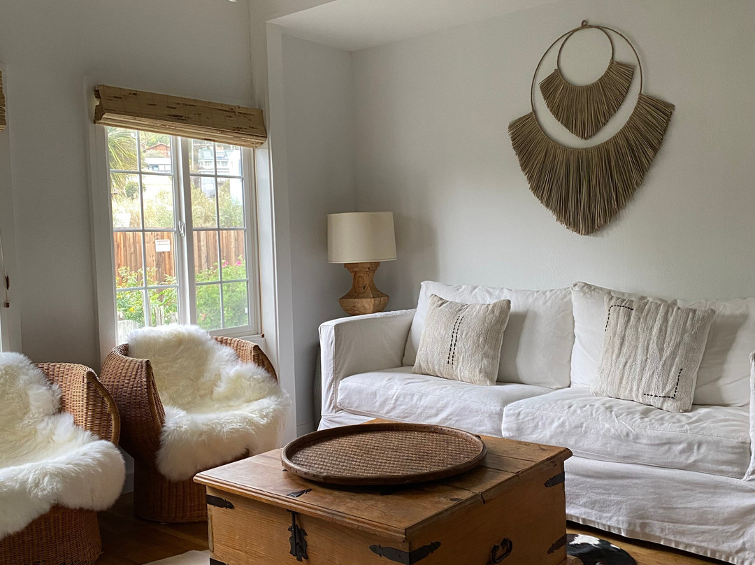 Sandpiper Lodging at the Beach主图