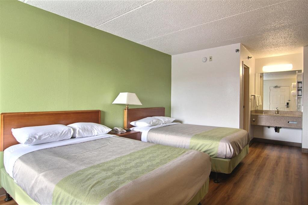 克利夫兰威洛比6号汽车旅馆主图