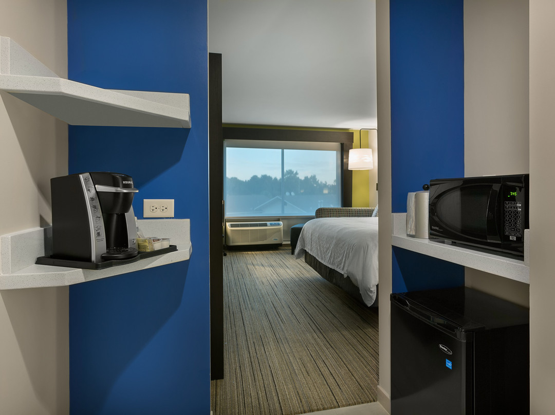 Holiday Inn Express Lake Park, an IHG hotel主图