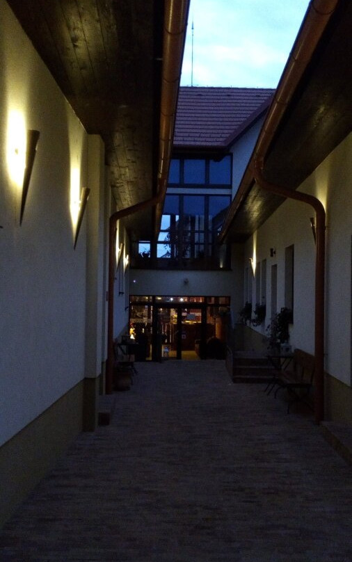 BELASSI Hotel & Restaurant主图