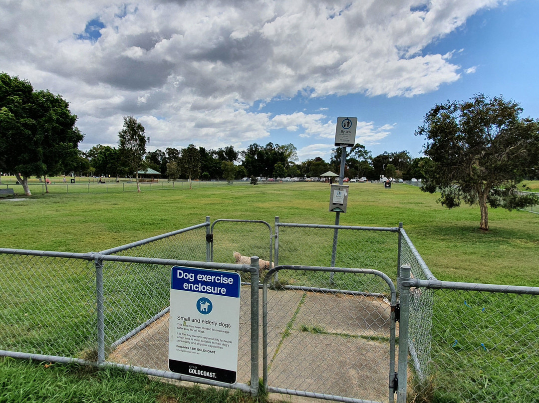 Frascott Small Dog Fenced Agility Dog Park-Varsity Lakes必去景点