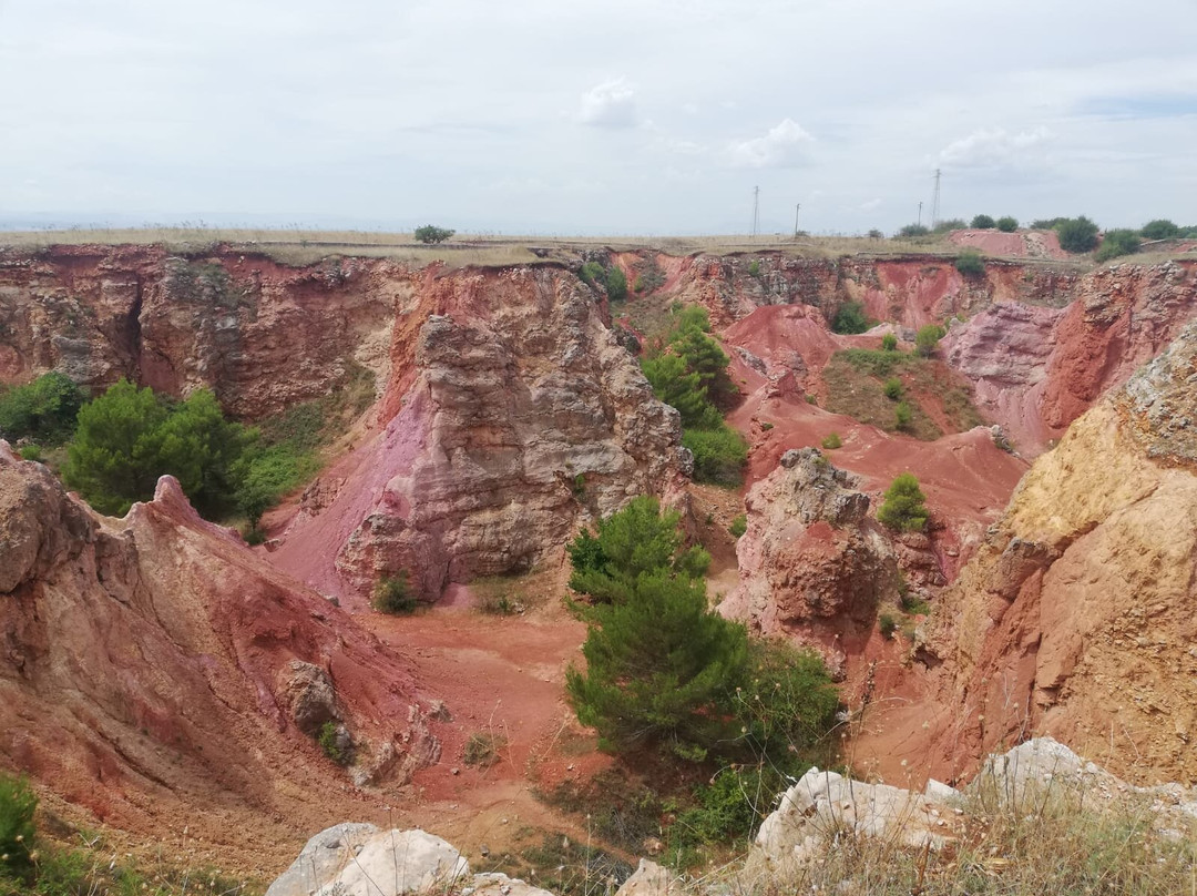 Cava di Bauxite-Spinazzola必去景点