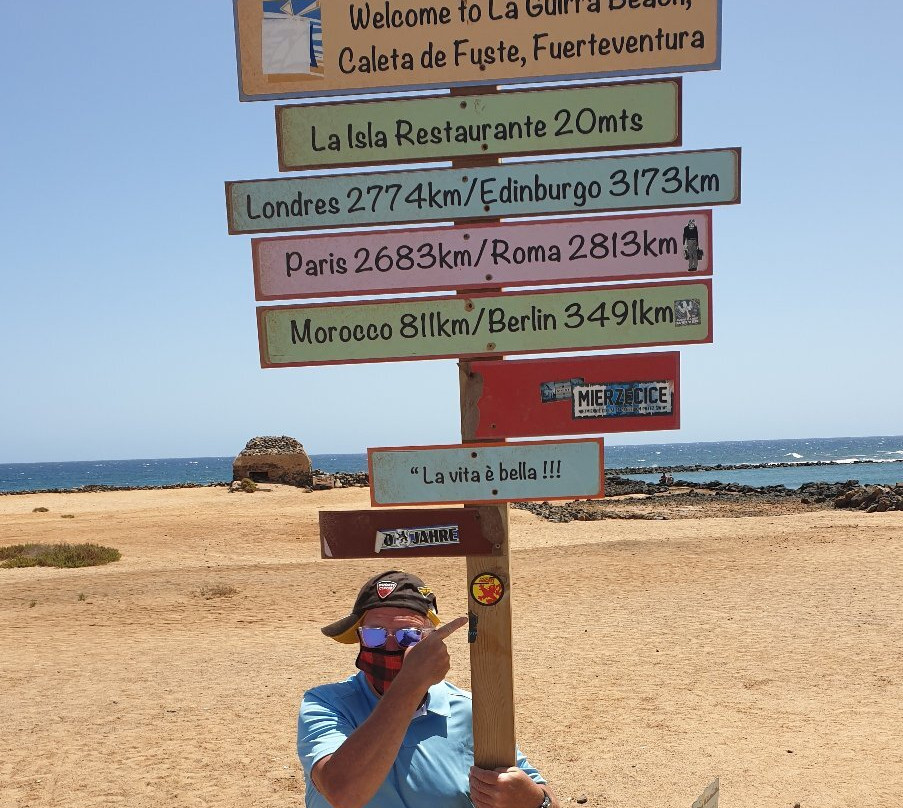 La Guirra Beach景点图片