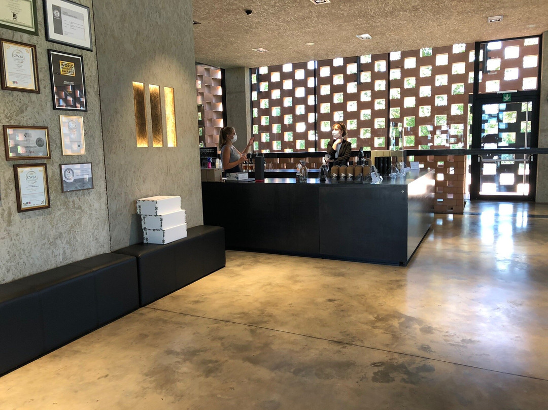PUNI Distillery景点图片