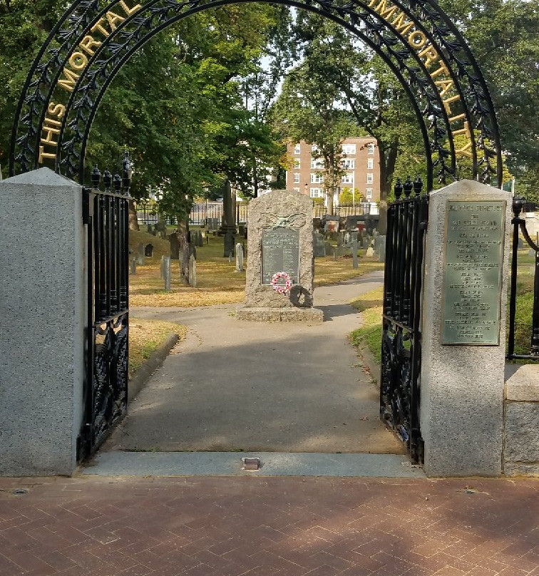 Hancock Cemetery-昆西必去景点