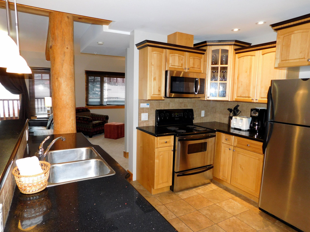 Red Mountain Village主图