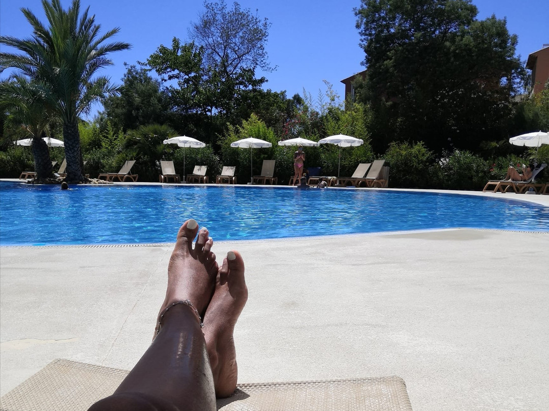 伊撒布海岸皮埃尔假日公寓酒店主图