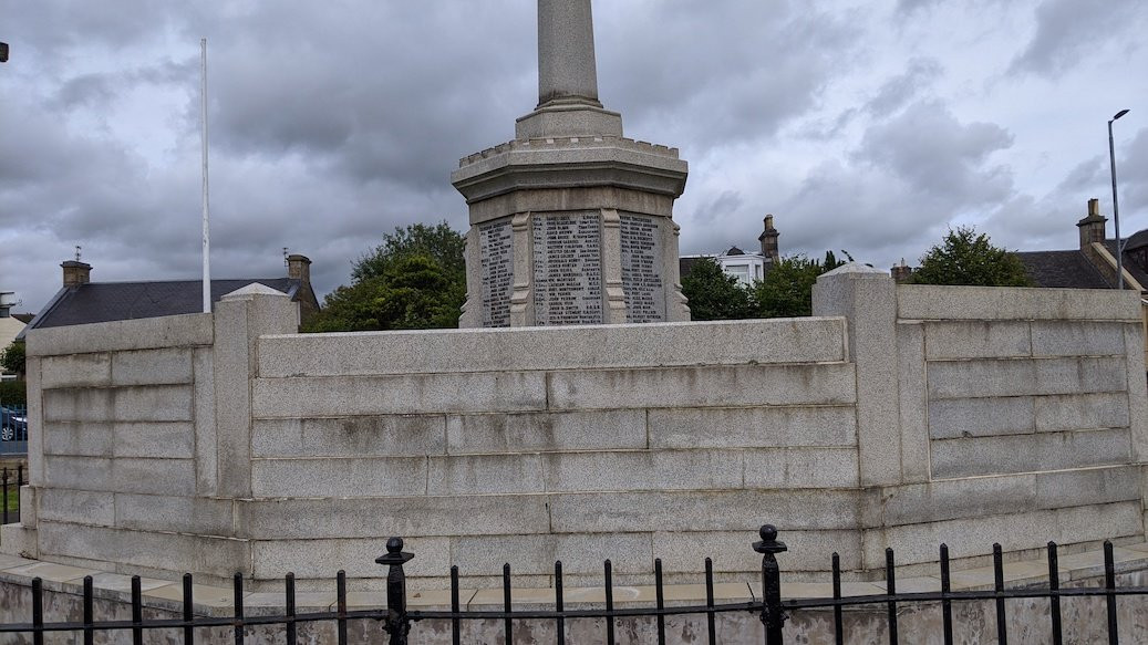 Larkhall War Memorial-Larkhall必去景点