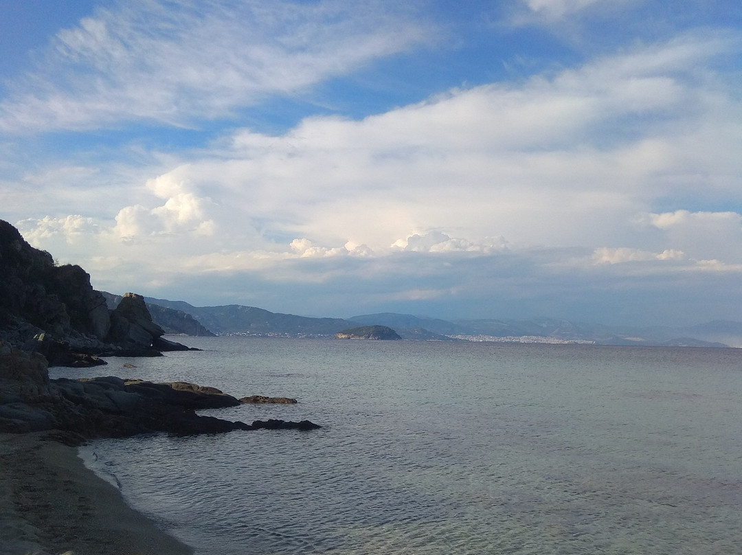 Vrasidas Beach景点图片