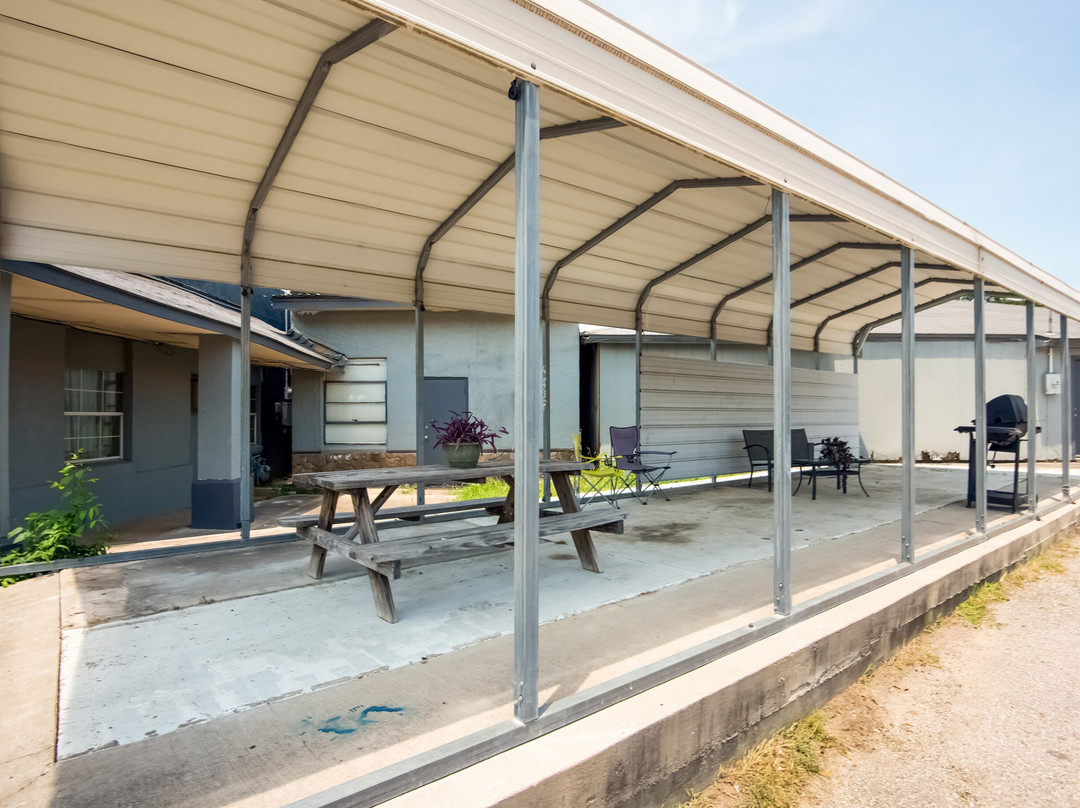 OYO Hotel Atoka主图