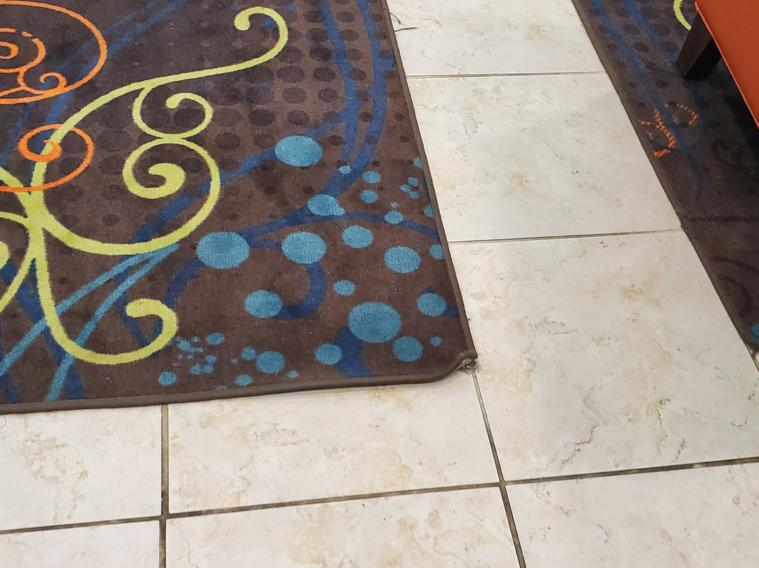 La Quinta Inn & Suites by Wyndham Olathe主图