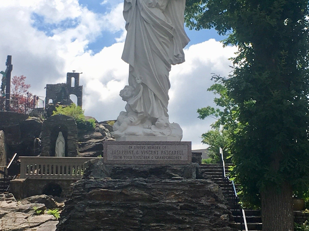 St. Margaret's Shrine景点图片