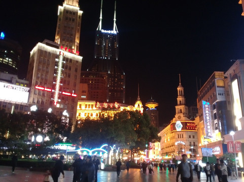 置地广场-上海市必去景点