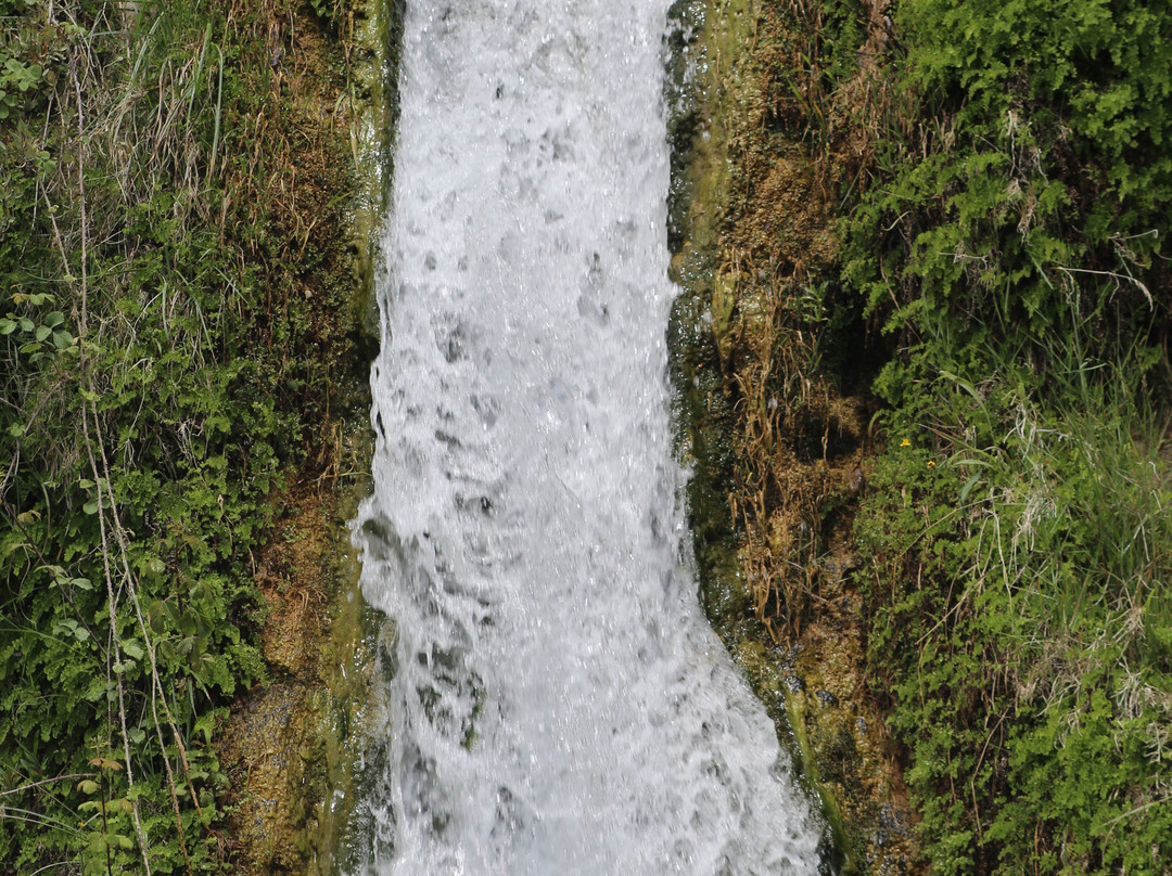 Waterfall Ntrafi - Penteli景点图片