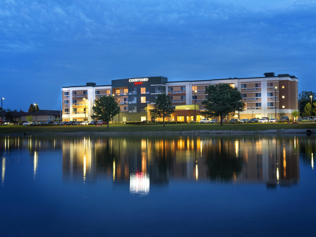 Courtyard by Marriott Evansville East主图