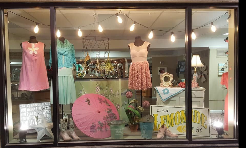 Re-Uzit Shop of New Holland景点图片