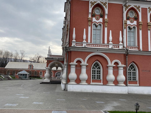 佩特罗夫宫殿酒店主图