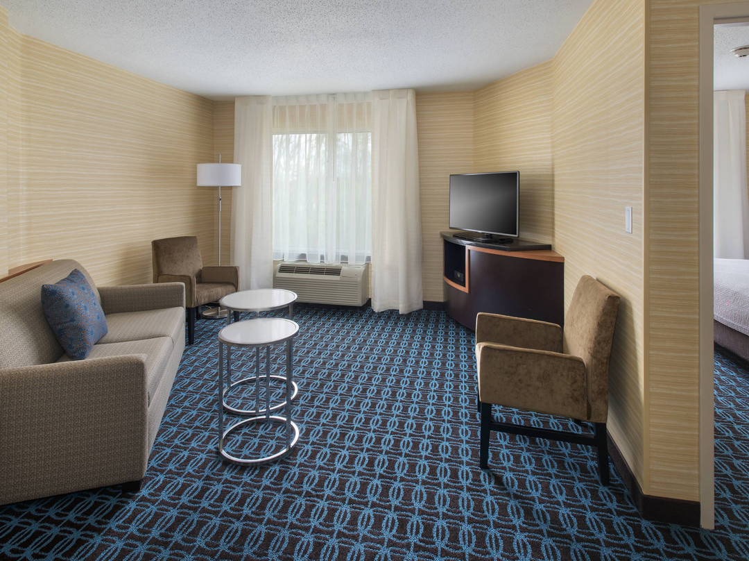 维罗纳费尔菲尔德客栈&套房酒店主图