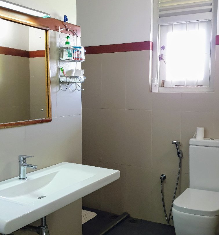 康提远景屋酒店主图