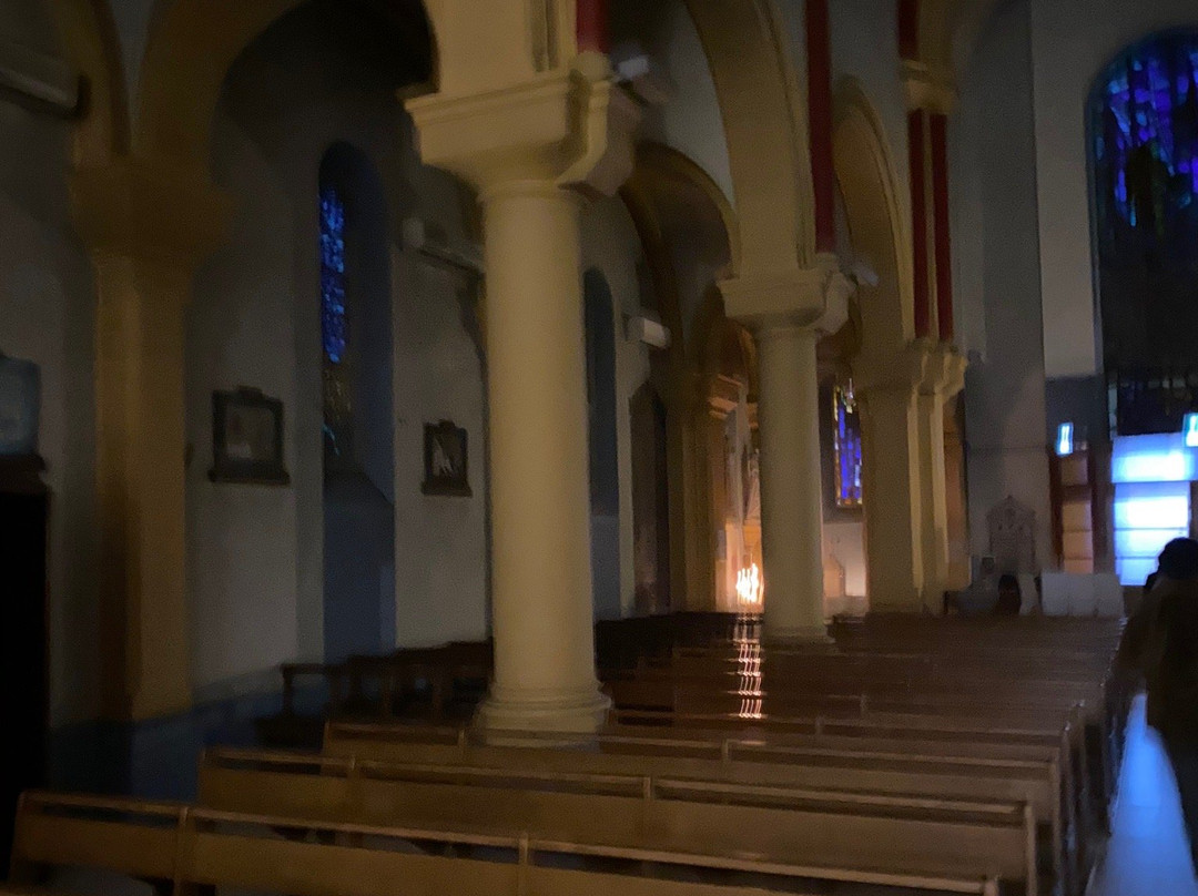 Eglise Saint-Pierre-帕拉瓦莱弗洛必去景点