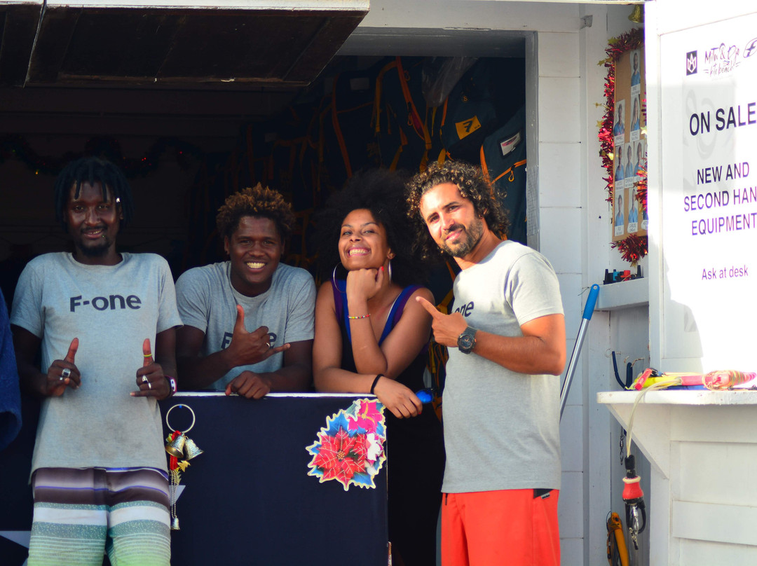 Mitu & DjO Kiteschool Cabo Verde-圣塔玛丽亚必去景点