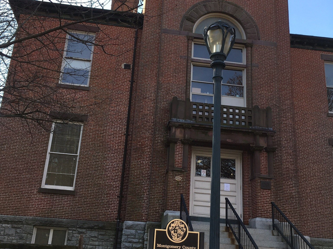 The Red Brick Courthouse