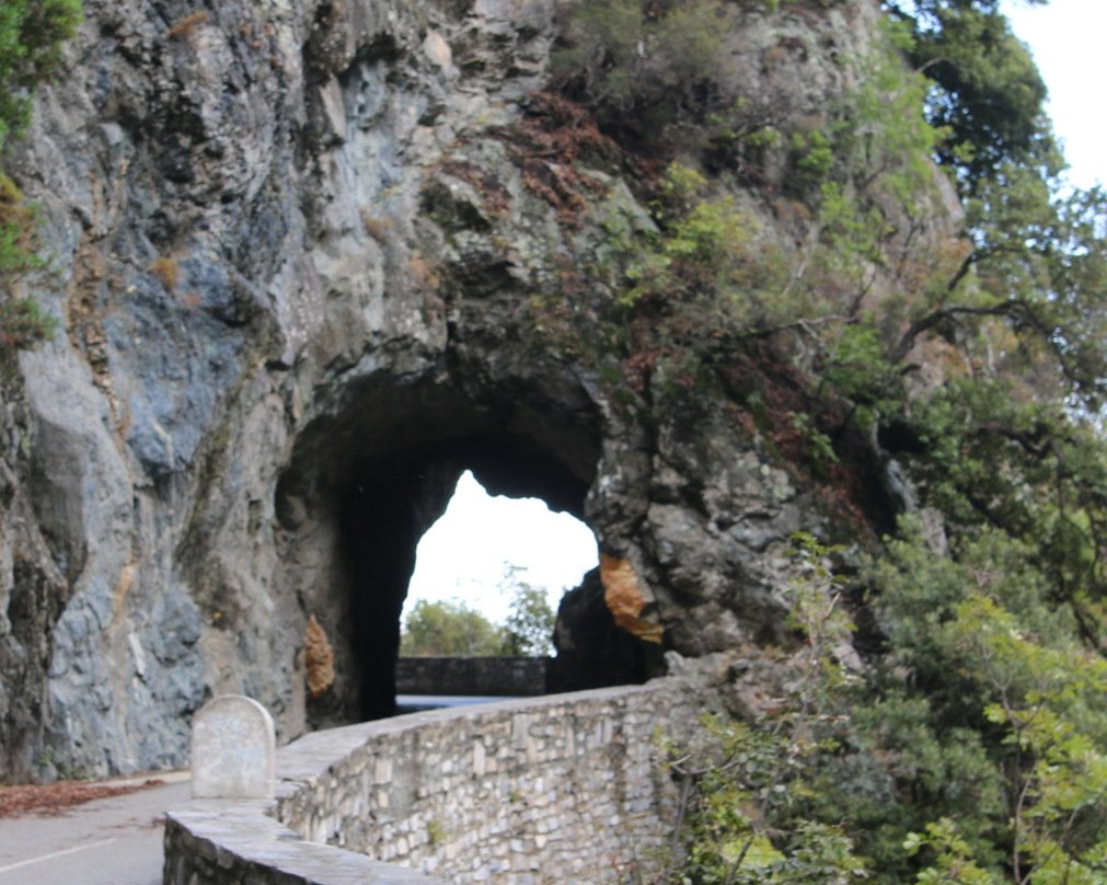 Fontaine de Serpentina-Santa-Maria-Poggio必去景点
