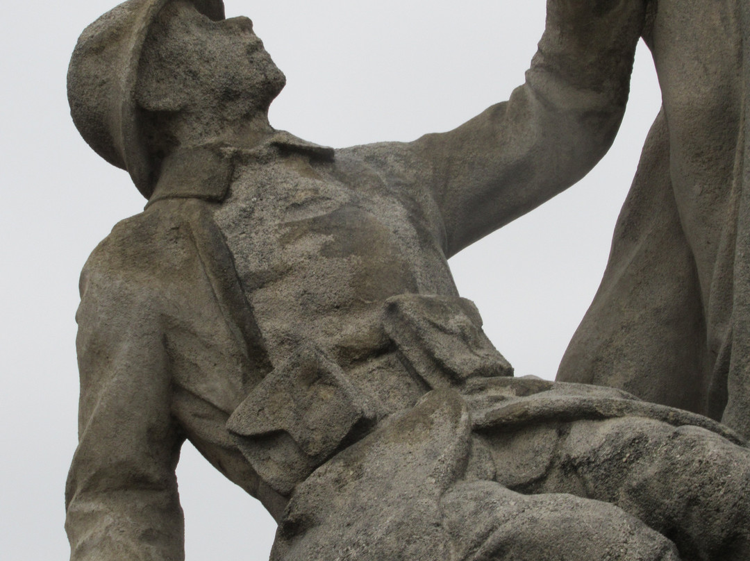Monument aux morts-La Courneuve必去景点