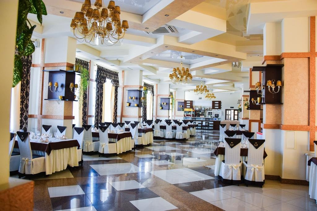 Hotel-Restaurant Complex Trio主图