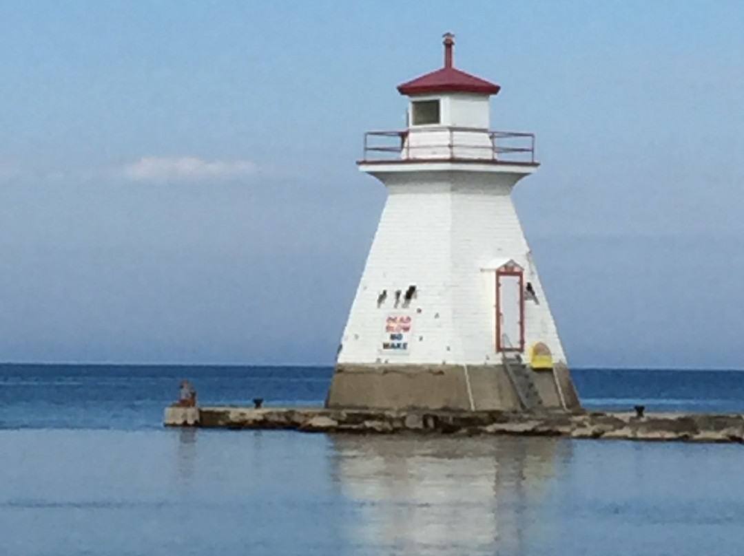 Saugeen River Range Lighthouses景点图片