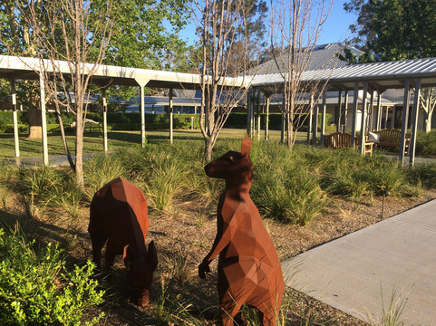 斯派瑟斯旅馆主图