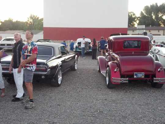 Star Drive Inn Theatre-Montrose必去景点