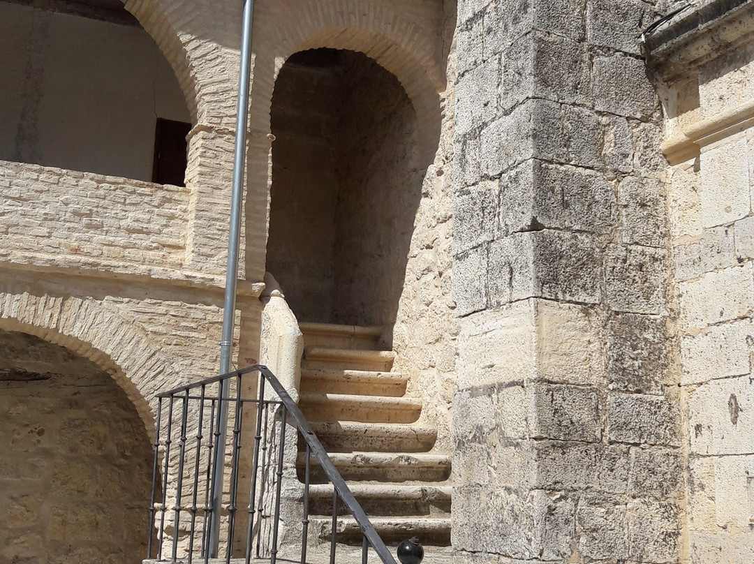 Ermita de Nuestra Señora de Tiedra la Vieja-Tiedra必去景点