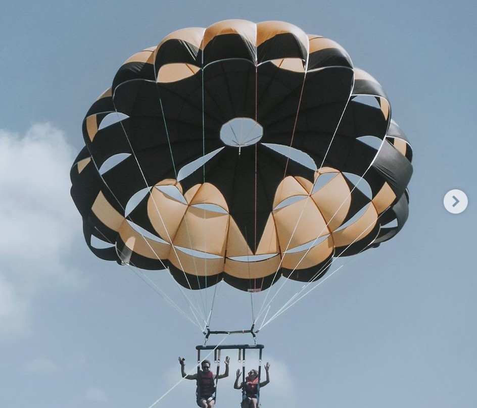 Parasailing Menorca-卡兰博希必去景点