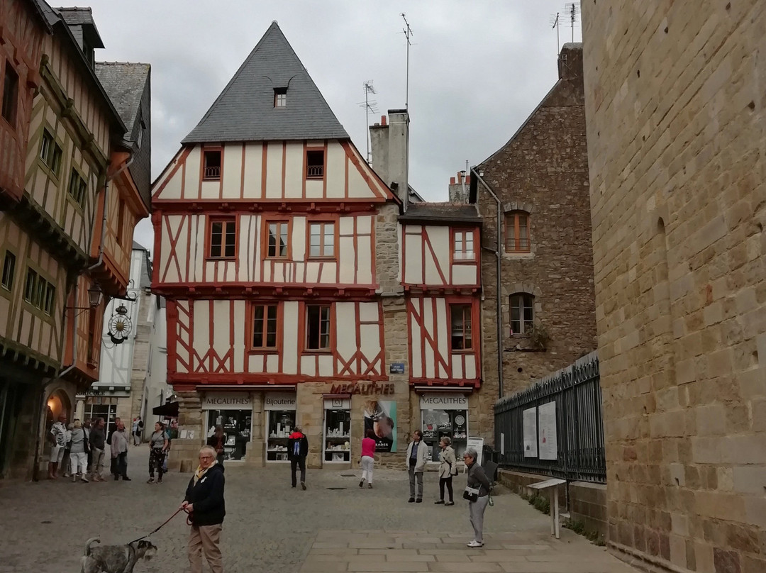 Place Henri IV景点图片