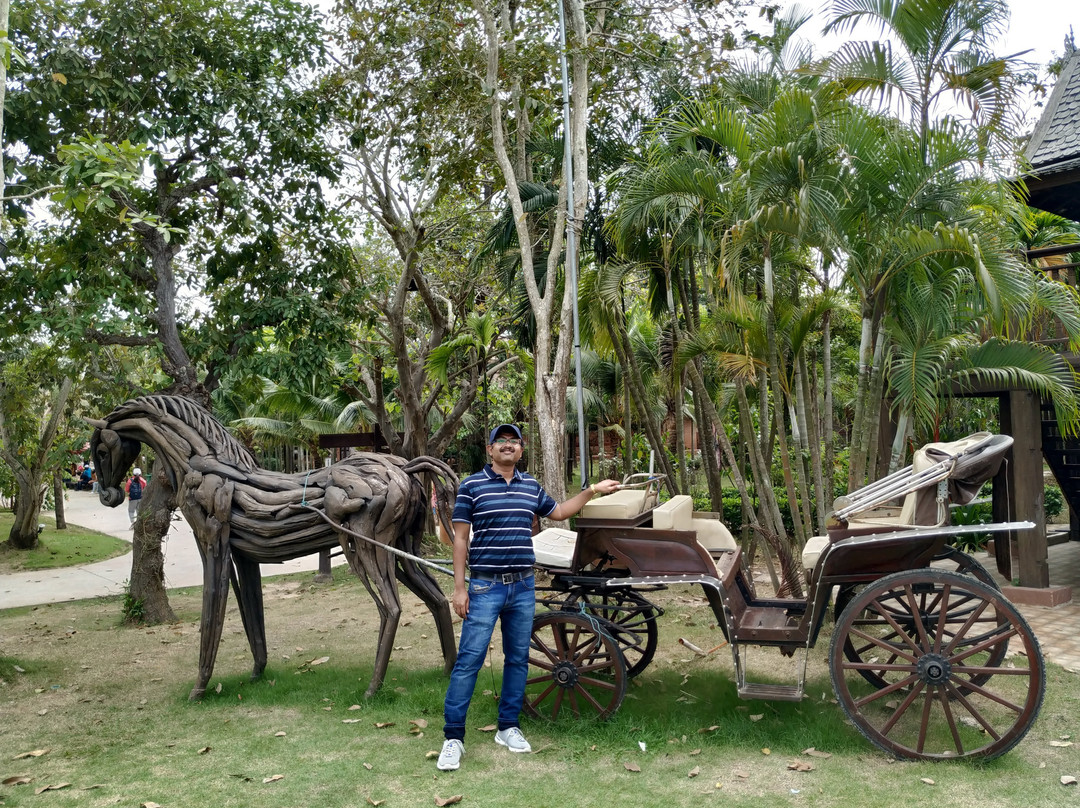 Thaithani Cultural & Elephant Village Pattaya景点图片