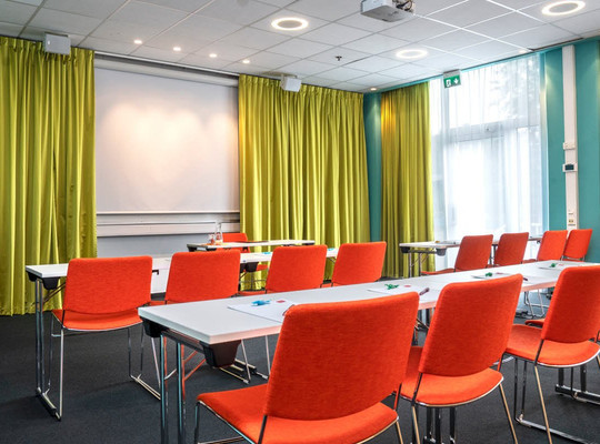 松恩特里阿登酒店主图