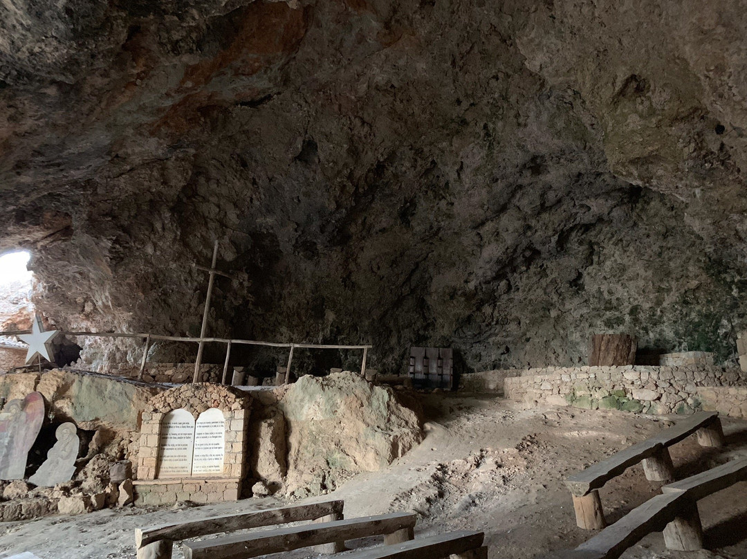 Cave of St John the Hermit景点图片