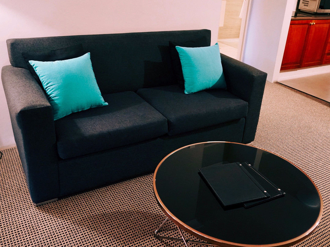 贝尔莫全套房酒店主图