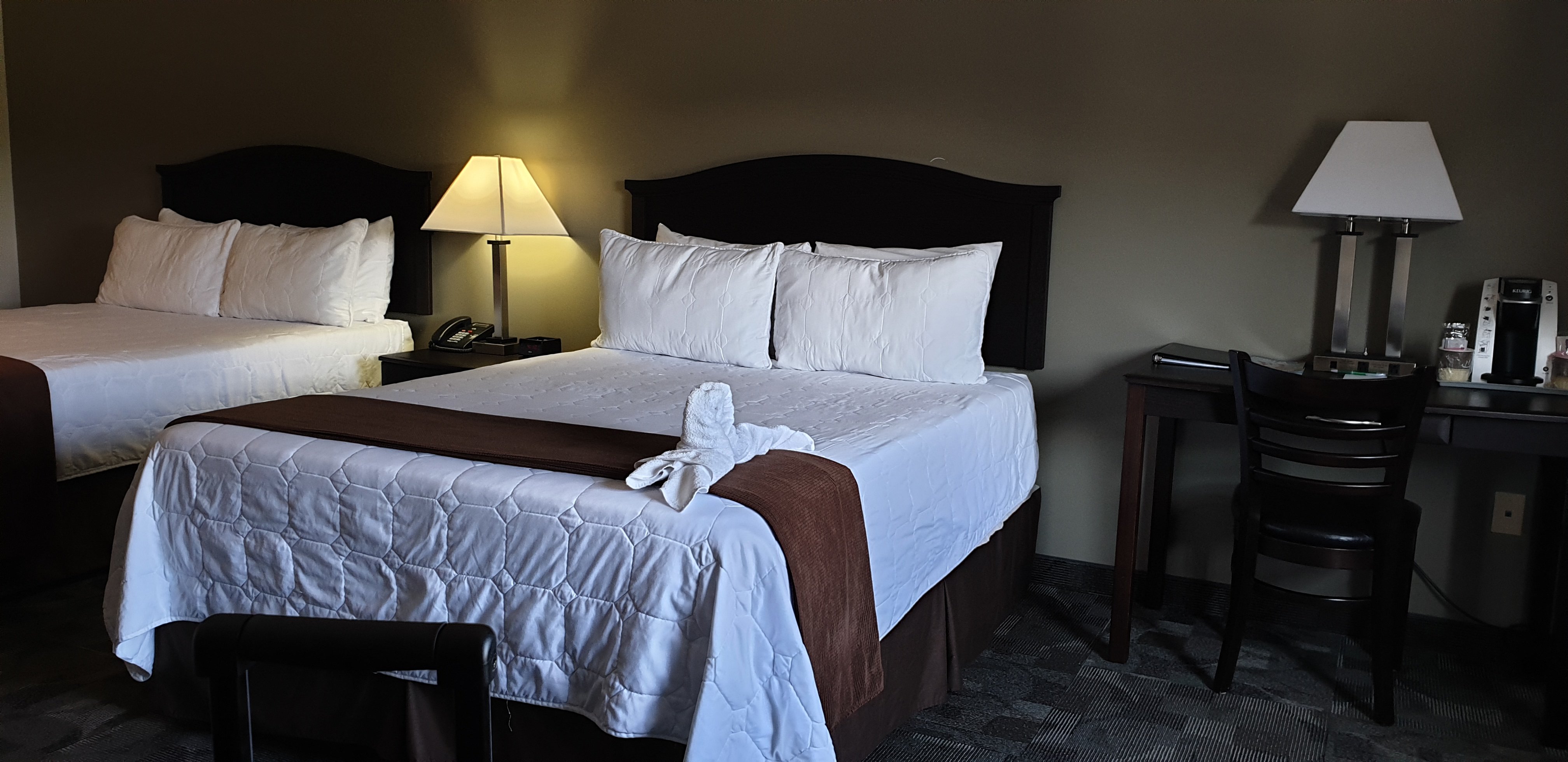 Midland Inn & Suites-官方