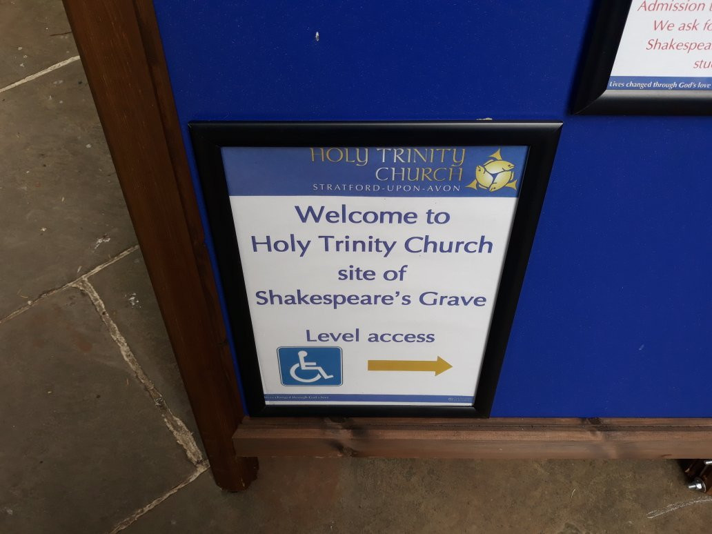 Shakespeare's Grave-埃文河畔斯特拉特福必去景点