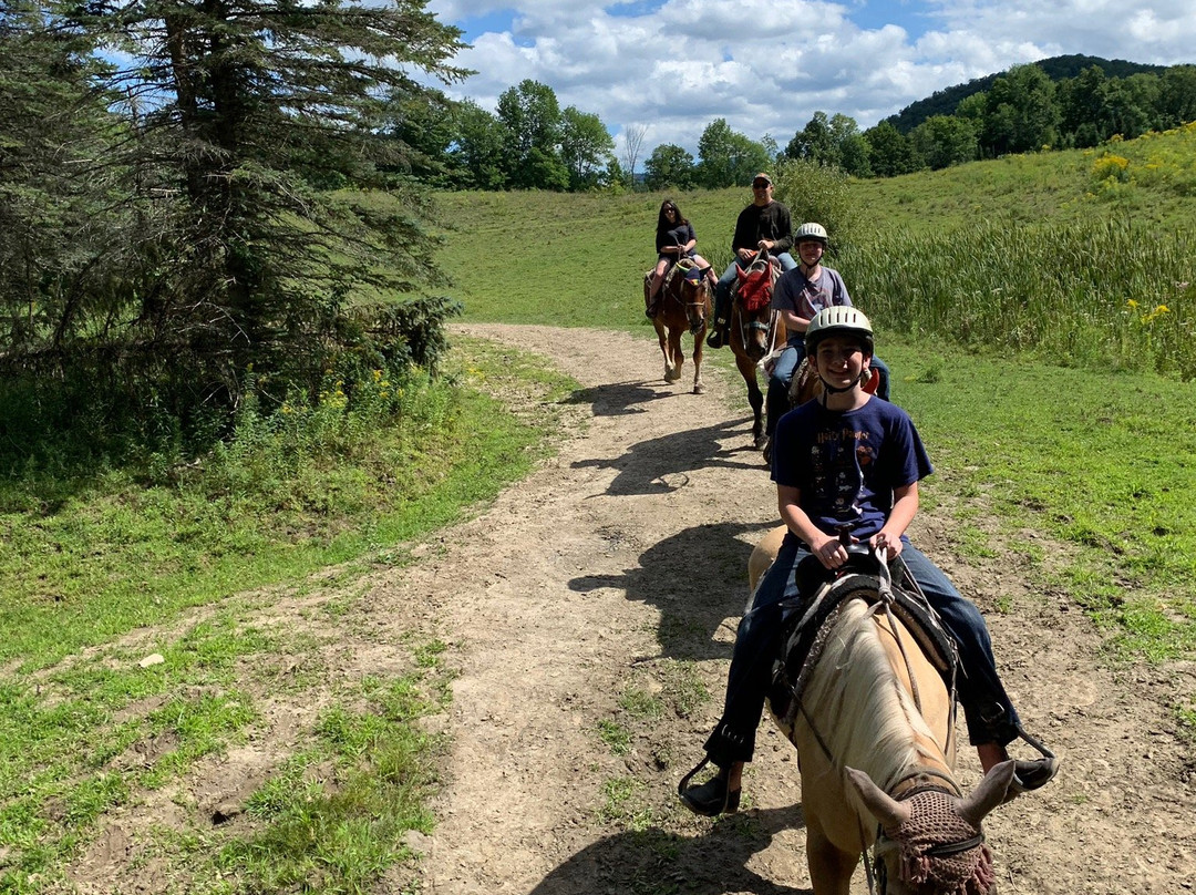 Lajoie Stables-Jeffersonville必去景点