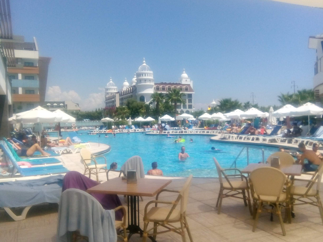 Terrace Elite Resort主图
